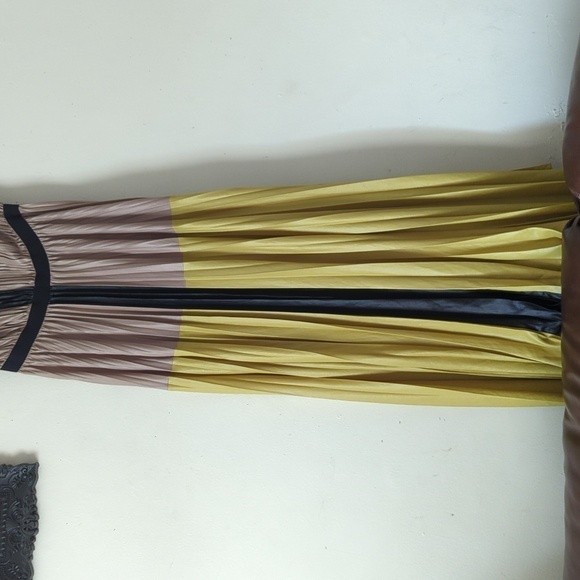 HP BCBG MAXAZRIA LILYAN COLOUR BLOCKED DRESS - Picture 5 of 11